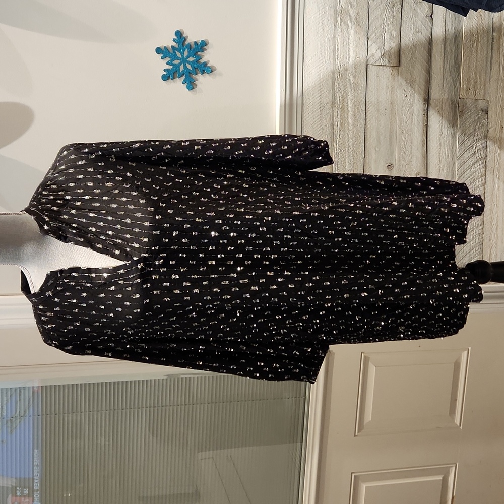 EUC Lou &Grey Women's sz M v-neck sparkle Dress